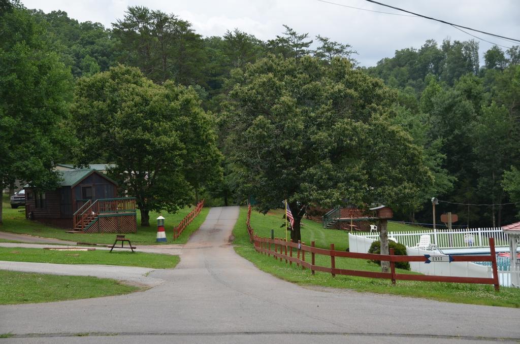 Whittier Ft. Wilderness Rv Park And Campground מראה חיצוני תמונה